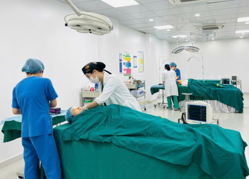 Filler giá rẻ bán tràn lan trên mạng, "mua rẻ hơn rau": Chuyên gia chỉ cách nhận biết filler thật giả, kém chất lượng- Ảnh 3.