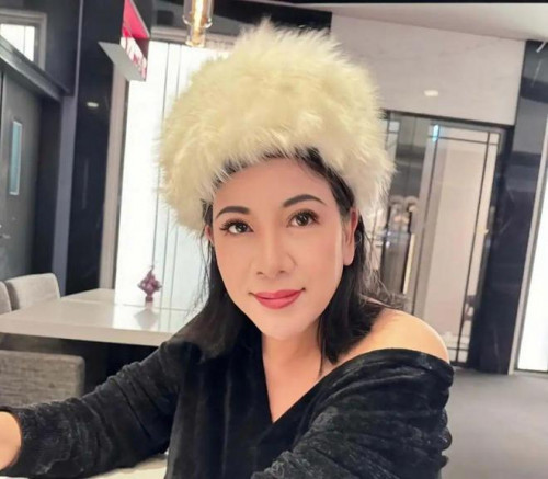 Nữ MC đang điều trị ung thư giai đoạn cuối, toàn thân chỉ còn 3 mạch máu hoạt động bình thường.