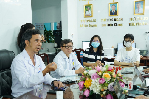 TS.BS. Hồ Hữu Đức - Trưởng Khoa Ngoại Tiêu Hóa