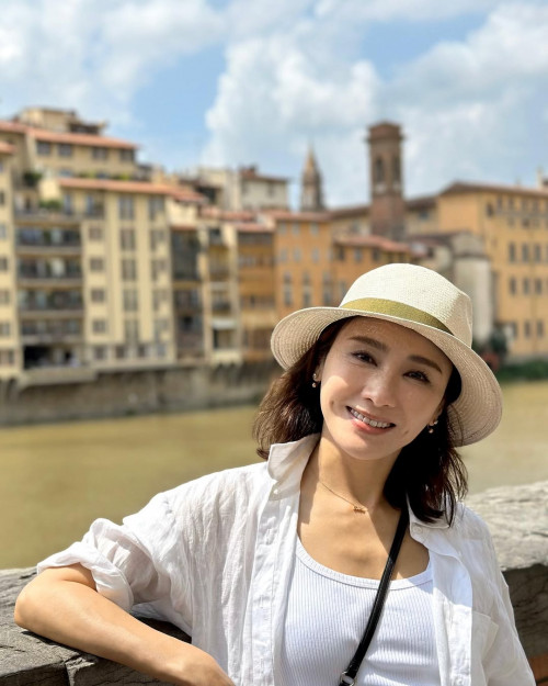 Không phải nhan sắc, đây mới là lý do khiến Lê Tư làm dâu hào môn và có cuộc hôn nhân viên mãn- Ảnh 1.