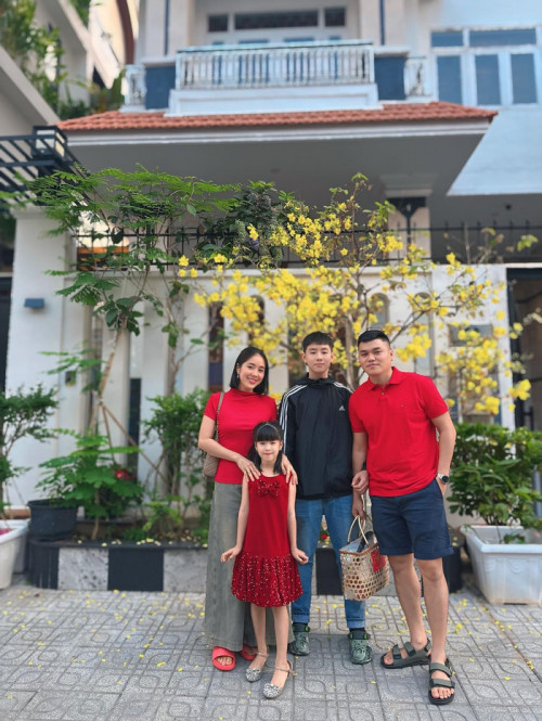 Gia đình hạnh phúc của Lê Phương - Trung Kiên