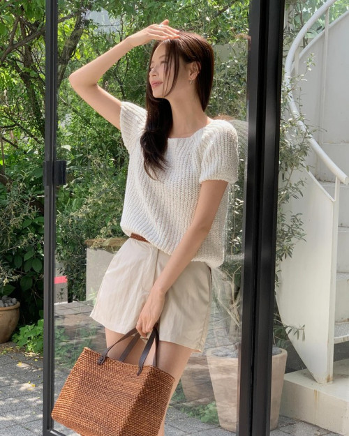 Áo len tăm và quần short