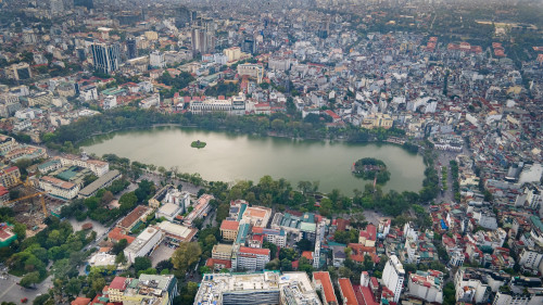 Starbucks với thiết kế hiện đại.