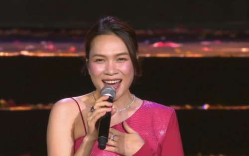 Bảo Uyên trong livestream