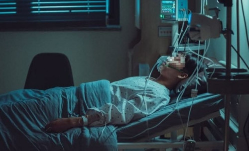 Tiệc rẽ 2 món ăn thừa, chàng trai tuổi 20 trải giá bằng 10 ngày nguy kịch trong bệnh viện- Ảnh 1.
