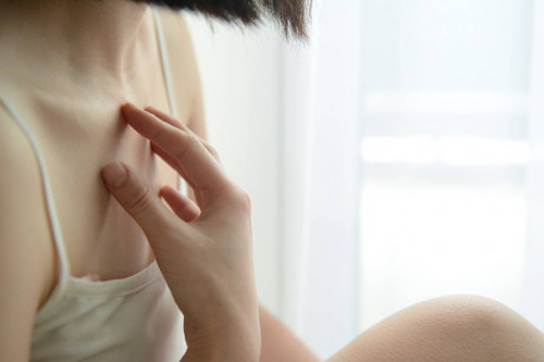 Ngực đau râm ran, lúc trái lúc phải: Đừng chủ quan vì có thể là dấu hiệu bệnh lý nguy hiểm!