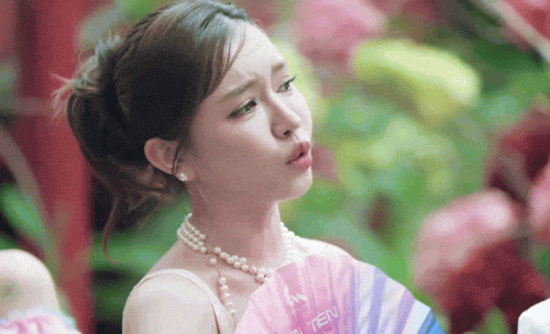 Bích Phương liên tục giải thích