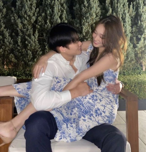 Annie Moon và tranh cãi xung quanh