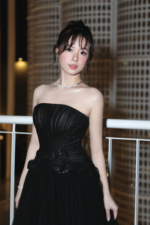 Hình ảnh mới nhất của Midu