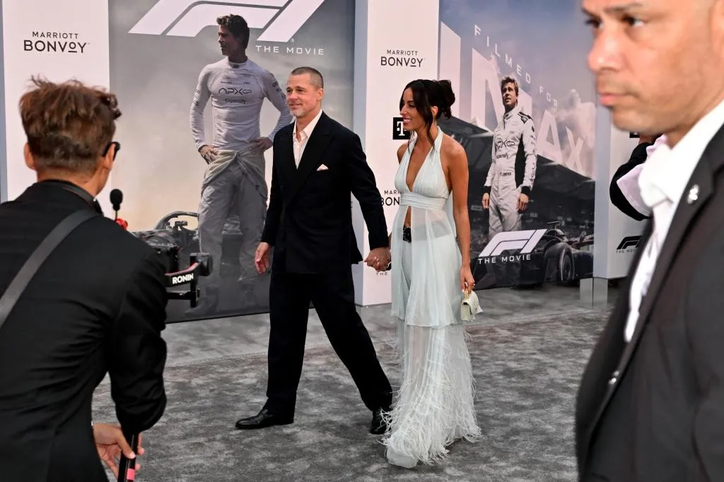 Brad Pitt và Ines de Ramon