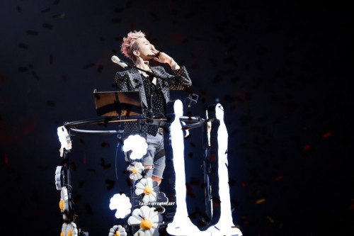 Thông báo mới từ G-Dragon