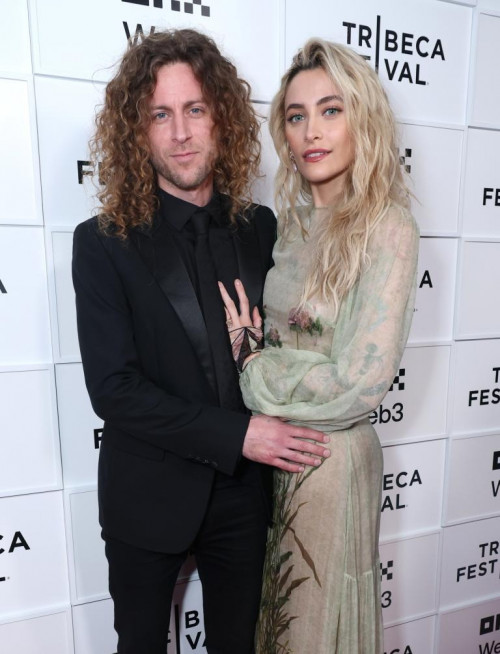 Paris Jackson và Justin Long