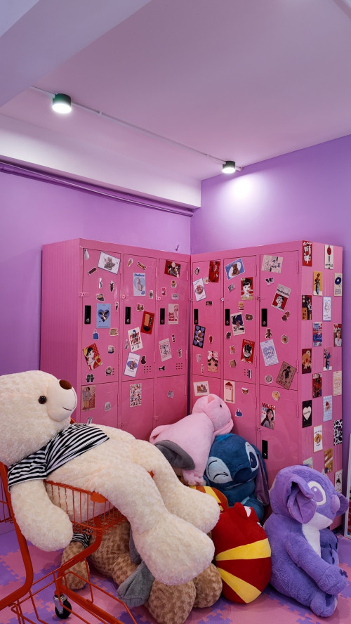 HIEUTHUHAI và Babyboo lộ ảnh, chuỗi photobooth nổi tiếng ở TP.HCM