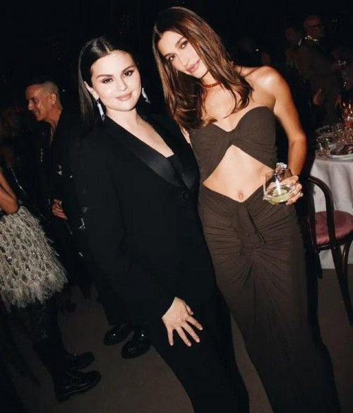 Justin Bieber, Hailey Bieber và Selena Gomez