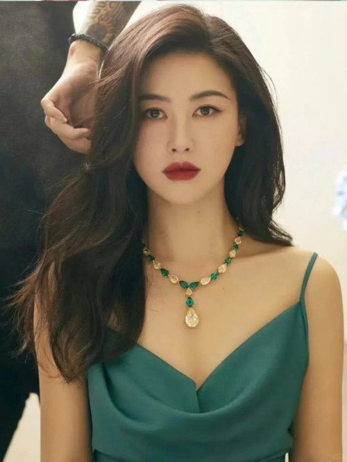 Chu Châu - Biểu Tượng Sắc Đẹp Bất Diệt