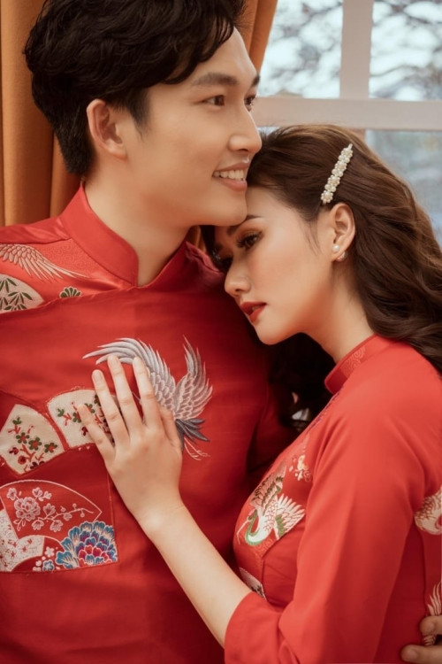 Đình Tú và Hương Giang