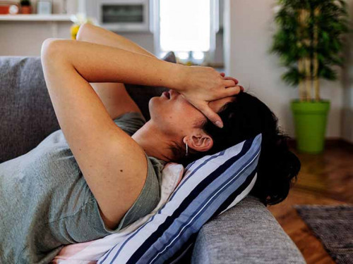Dấu hiệu đột quỵ kéo dài suốt 2 năm, cô gái 25 tuổi từng bị cấn thận...