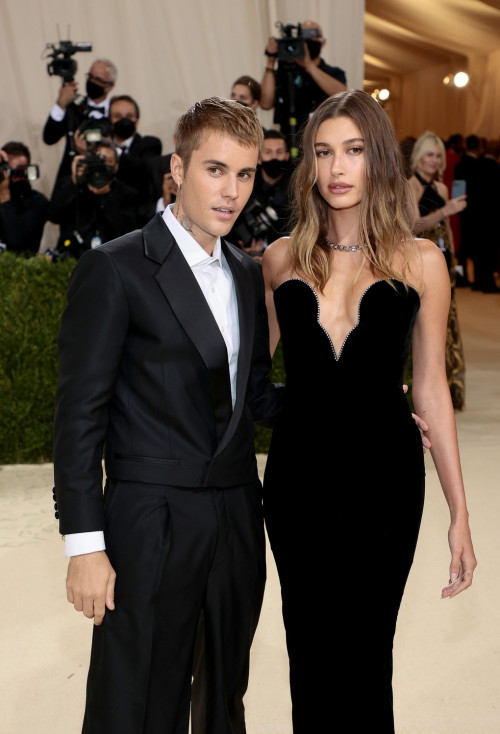 Justin Bieber, Hailey Bieber và Selena Gomez