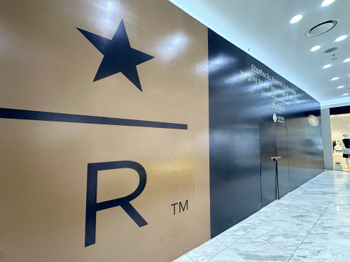 Cửa hàng Starbucks Reserve tại TP.HCM