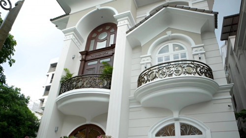 Ngô Mỹ Uyên sở hữu nhiều bất động sản