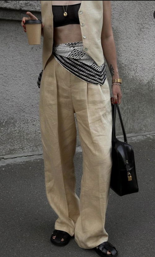 Khăn lụa đa dạng cho outfit.