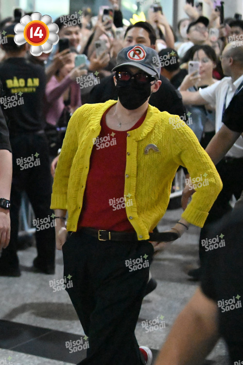 G-Dragon tại sân bay