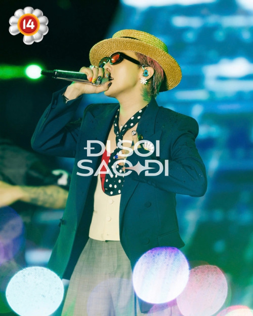 G-Dragon tại sân bay