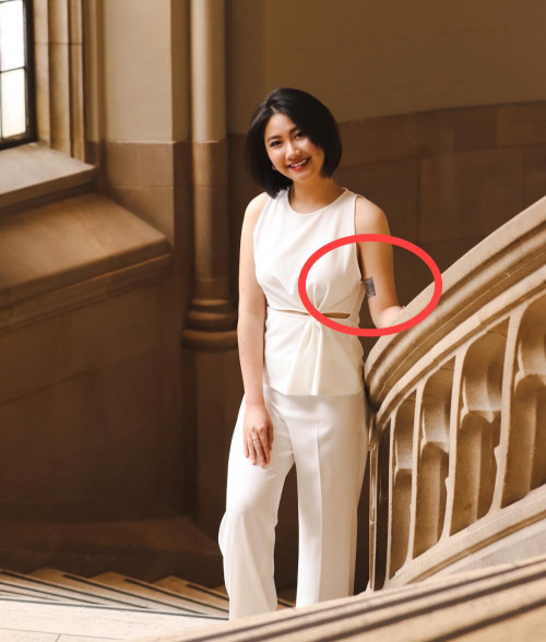 Hình xăm của Phương Linh