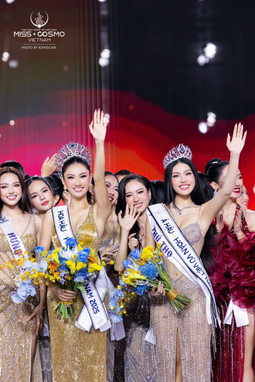 Phương Linh tại Miss Cosmo