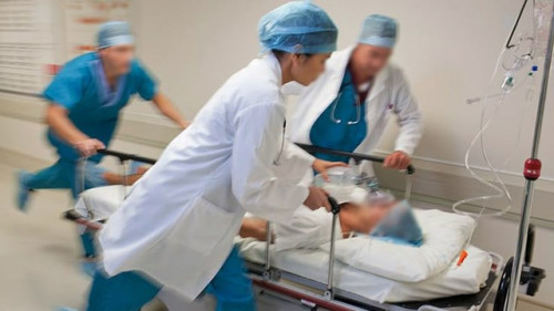 Nam thanh niên nhồi máu cơ tim suýt chết.