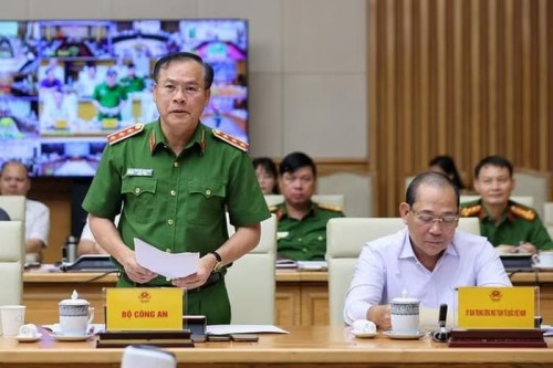 Báo Công an gợi tên 2 công ty tung 11.000 tấn đồng hàng giả ra thị trường