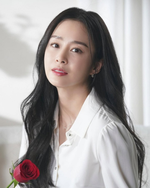 Kim Tae Hee thổ lộ nỗi lo về ngoại hình- Ảnh 1.