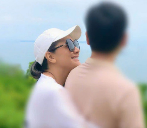 Kiều Trinh khoe hạnh phúc mới ở tuổi 49.
