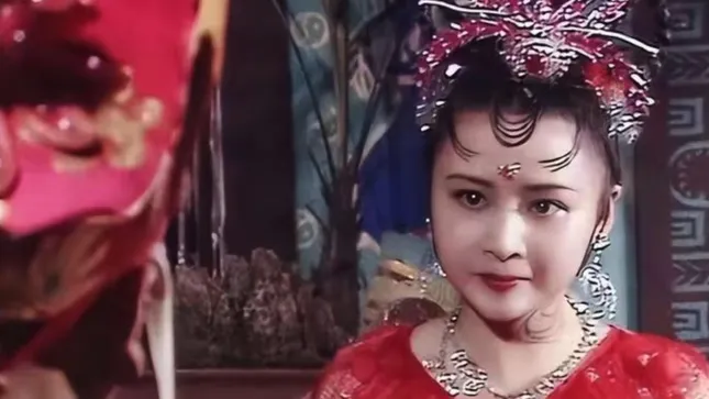 Diễn viên Diệu Gia trong vai yêu tinh nhện - Ảnh 1.