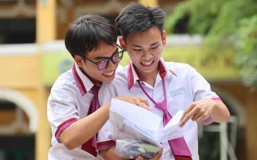 2025 - năm của kỳ thi tốt nghiệp THPT đặc biệt nhất lịch sử - Ảnh 3.