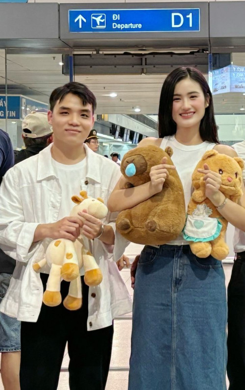 Hình ảnh Ý Nhi công khai bạn trai.