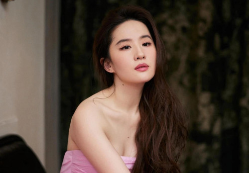 Thành tích nổi bật của Đồng Dao trong lĩnh vực phim ảnh.