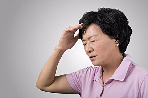 Cảnh giác với nhồi máu não: Quy tắc "Một nhìn, hai nghe, ba cảm nhận"