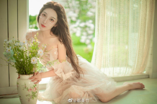Hot girl tống Ngô Diệc Phàm vào tù cũng sắp đoàn tụ cùng “bóc lịch”?- Ảnh 1.