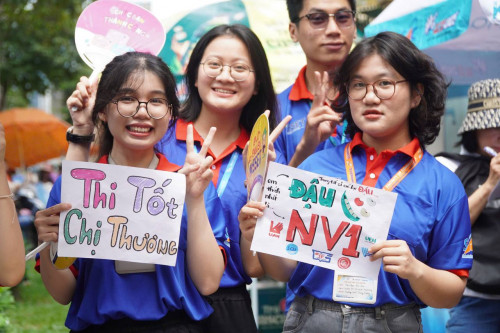 Nhìn lại kỳ thi tốt nghiệp THPT đặc biệt nhất lịch sử - Ảnh 2.