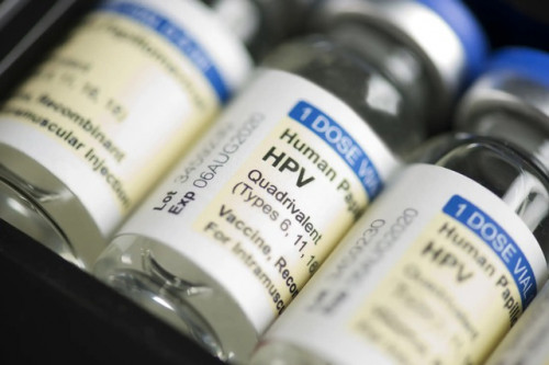 Nếu đã từng mắc ung thư cổ tử cung, tiêm vắc xin HPV còn tác dụng gì không? - Ảnh 1.