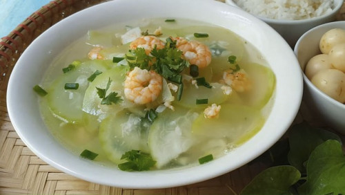 Người phụ nữ bắt ngờ bị suy thận sau bữa ăn: Bác sĩ nói “loại rau này có độc… không nên ăn”