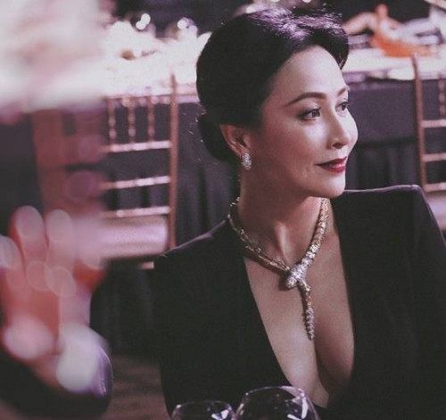 Cuộc hôn nhân lạ lùng của ông hoàng – bà chúa showbiz: Chia phòng ngủ riêng, cả năm chỉ gặp 1-2 lần - Ảnh 2.