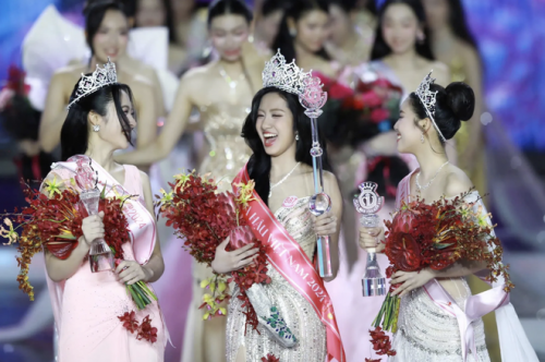Chuyển chữa từng bậc về Hoa hậu Hà Trúc Linh- Ảnh 1.