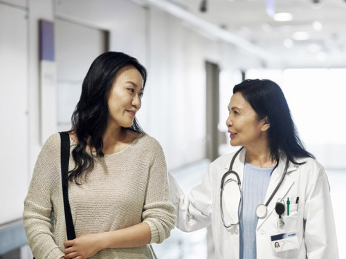 Có nên thay đổi loại vắc xin HPV trong liệu trình tiêm hay không?