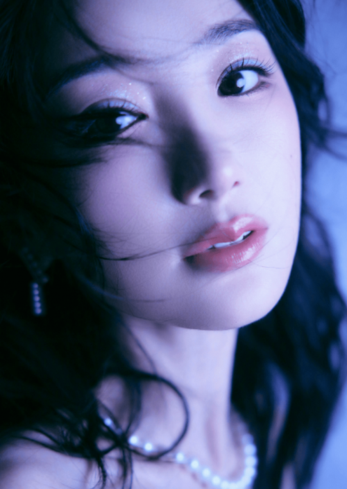 Mao Hiểu Đồng gây sốt với hình ảnh hóa thân thành mỹ nhân ngư