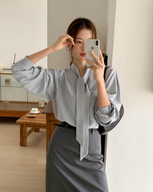Set đồ tối giản cho công sở - Ảnh 1.