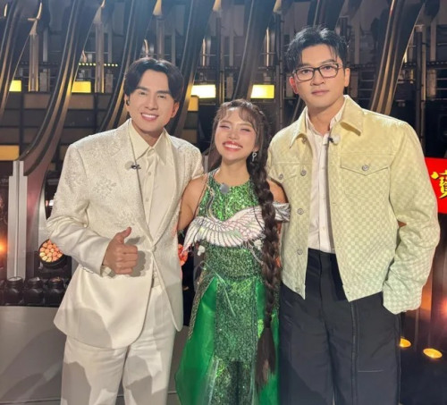Phương Mỹ Chi tại Sing! Asia
