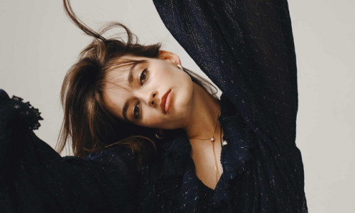 Emma Mackey và vấn đề da