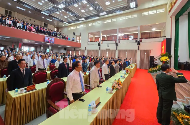 Công bố nhân sự lãnh đạo tỉnh Vĩnh Long